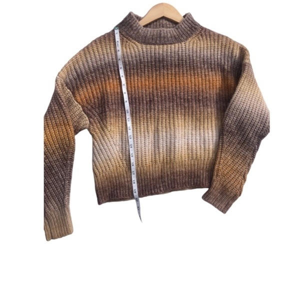 Aqua Crewneck Pullover Cropped Sweater Size S - Picture 5 of 11